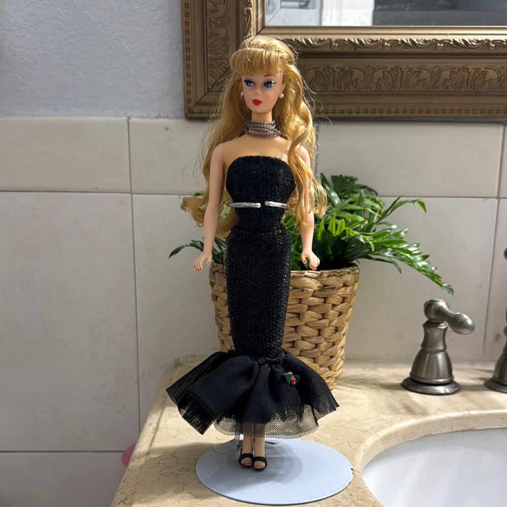 1959 Barbie in Elegant Black Evening Gown